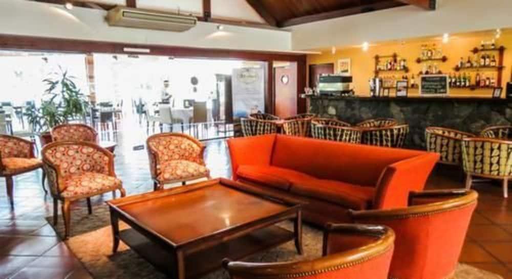 Howard Johnson Hotel & Spa Вила Генерал Белграно Екстериор снимка