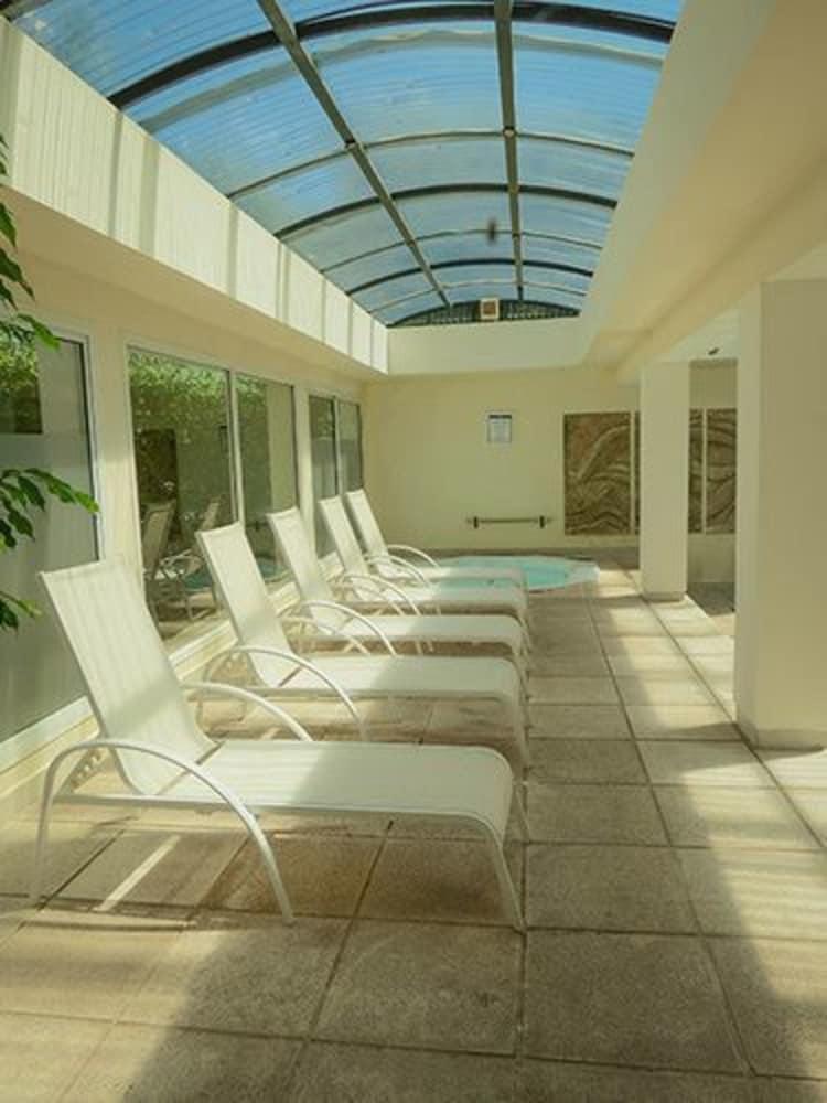 Howard Johnson Hotel & Spa Вила Генерал Белграно Екстериор снимка