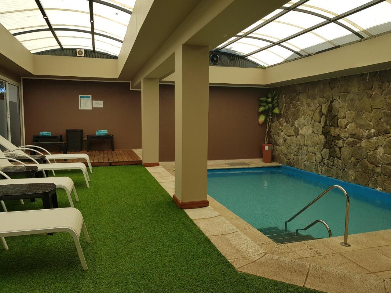 Howard Johnson Hotel & Spa Вила Генерал Белграно Екстериор снимка